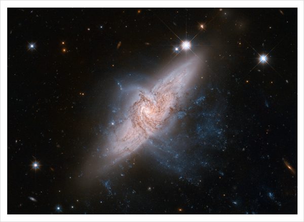 Space: Views from the Hubble Telescope Book of Postcards - Image 4